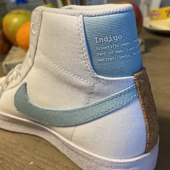 Never Worn! Women’s Blazer Mid ‘77 SE, Goat verified! - Picture 4 of 11